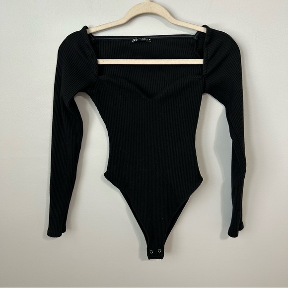 Zara Black Ribbed Long Sleeve Sweetheart Neckline Bodysuit Women’s Size Medium - Picture 1 of 6